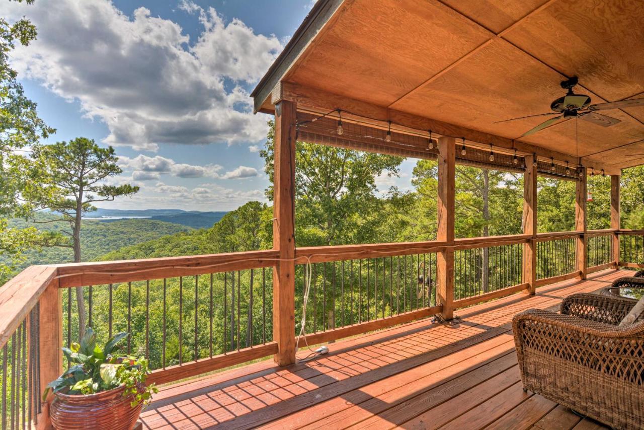 Spacious Log Cabin With Fire Pit And Game Room! 유레카 스프링스 외부 사진