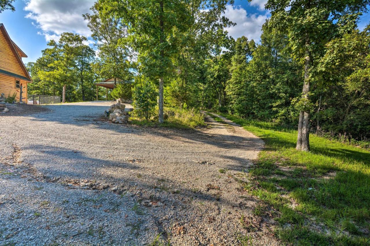 Spacious Log Cabin With Fire Pit And Game Room! 유레카 스프링스 외부 사진